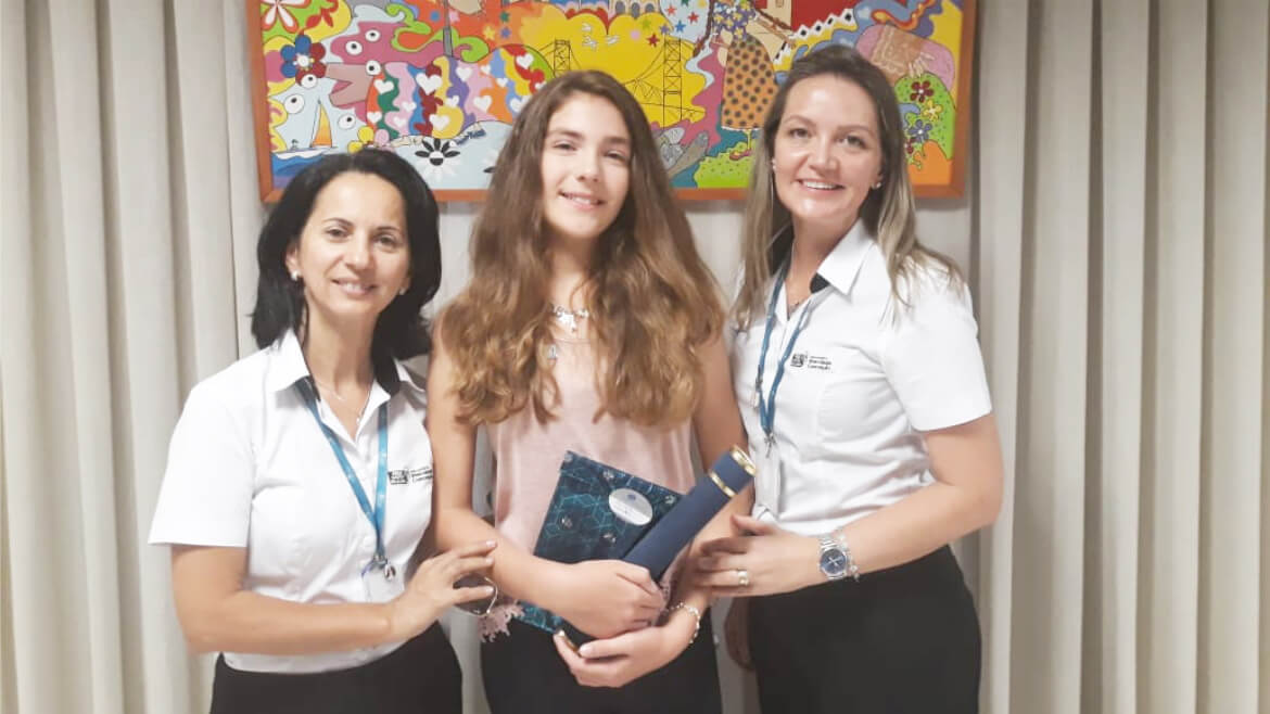 Educanda Laura Poletto recebe o título de Vereadora Mirim