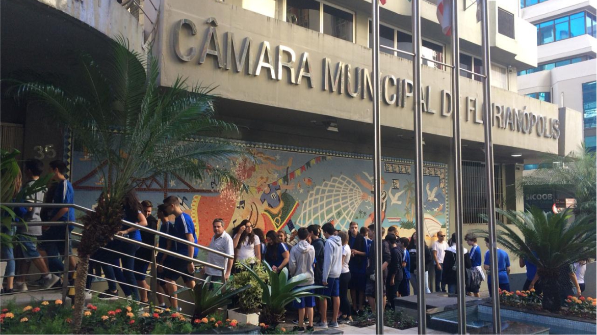 Educandos dos 9º anos visitam a Câmara de Vereadores de Florianópolis